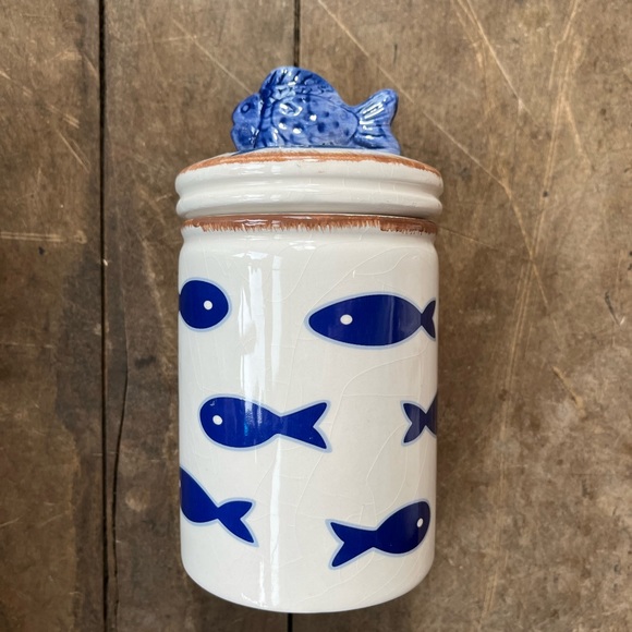 SMALL CERAMIC BLUE FISH CANISTER HOME DECOR - Picture 4 of 13